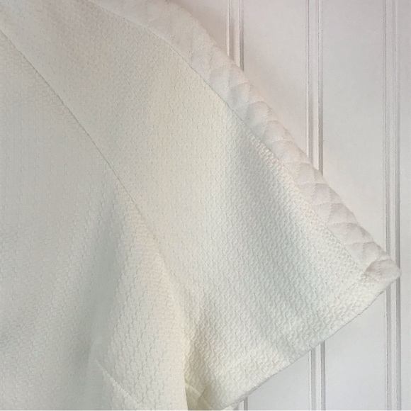 TOBI Boxy Top, Large, Cream Quilted Knit Detail, Embroidered, Short Sleeve - Picture 5 of 14